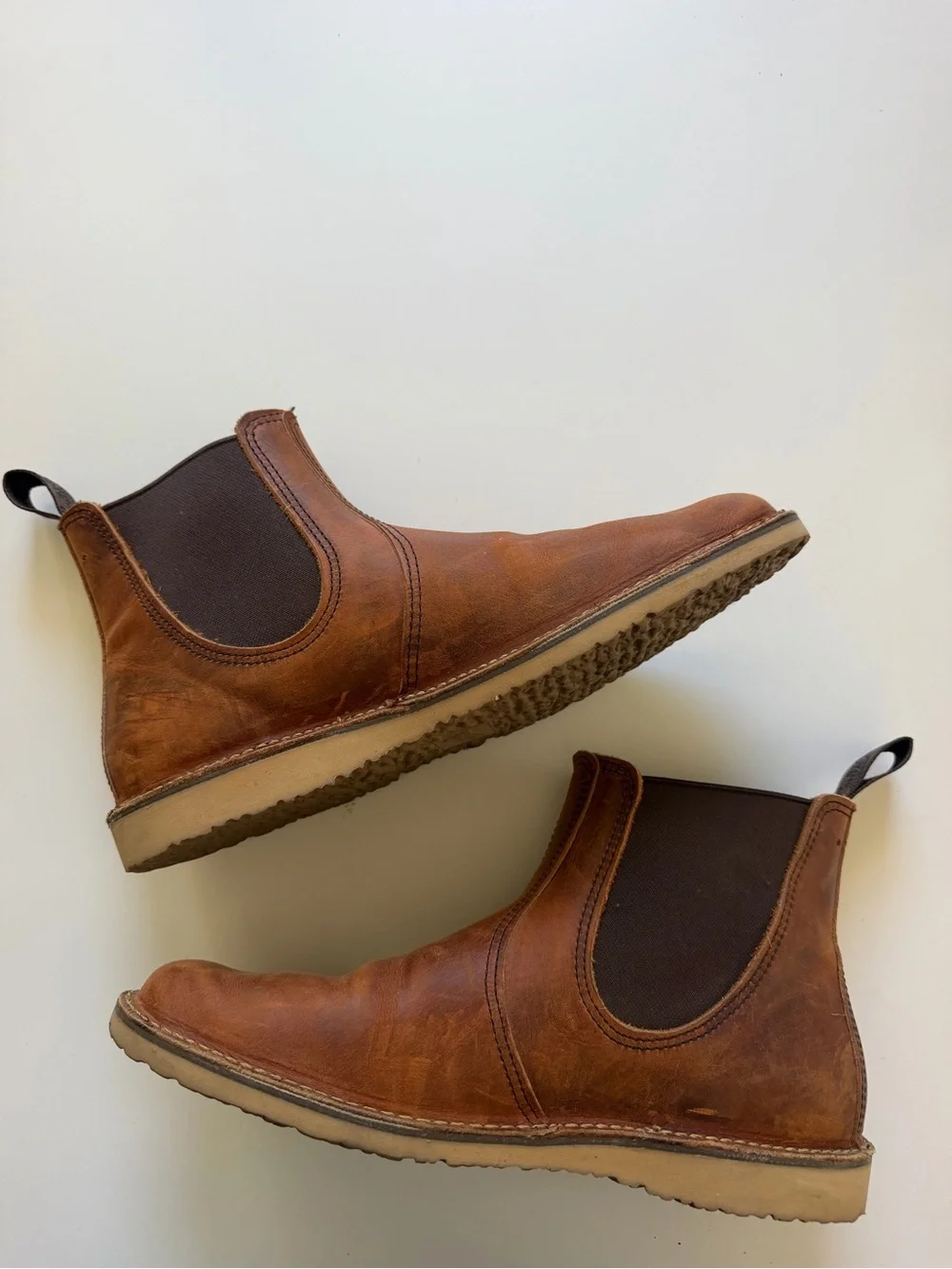 Red Wing Weekender Chelsea Boots - Brown Leather